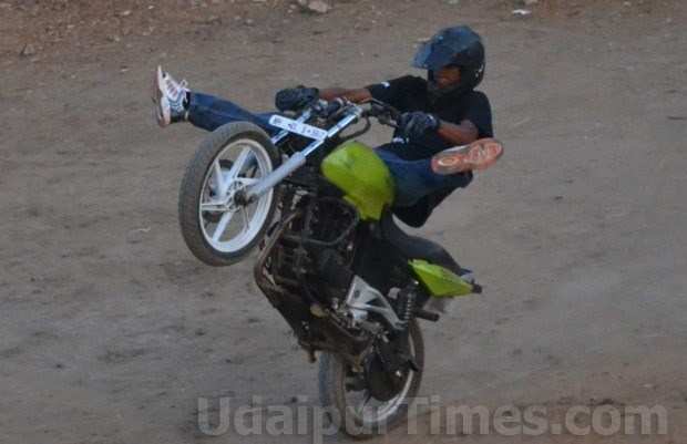 [Photos] Freestyle Motorcycle Stunt Show in Udaipur