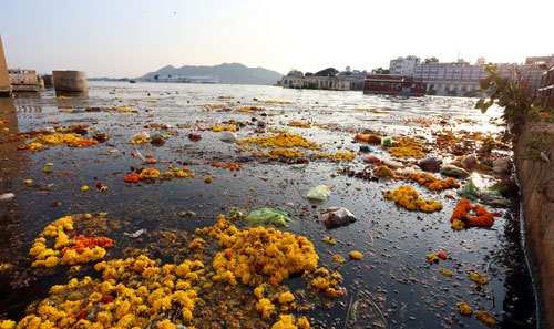 Detailed status report on preventing pollution in Udaipur Lakes filed in HC
