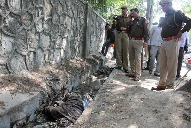 Dead body found from a Sewage at Durga Nursery
