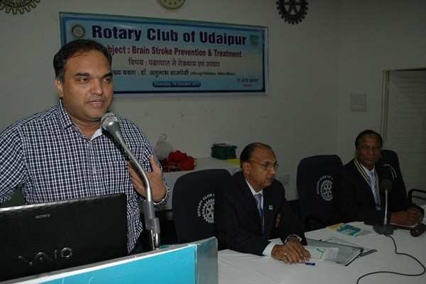 Rotary Club Hosts Conference on Paralysis