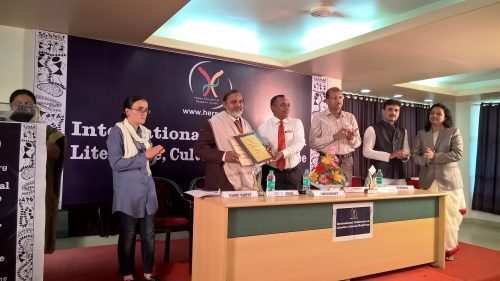 Prof. Hemendra Chandalia awarded Dr. Nand Kumar Lavande Academic Excellence Award 2016