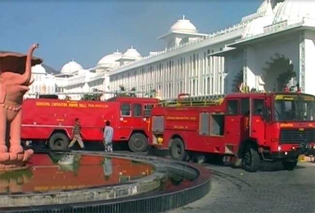 Fire at Hotel Sheraton guts Meeting Halls, no causalities