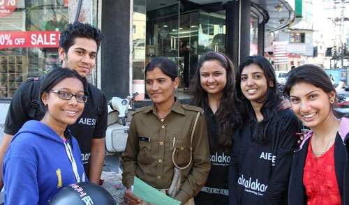 AIESEC pays gratitude to Traffic Police