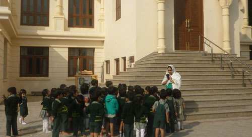 The Junior Study Students Visit a Mosque