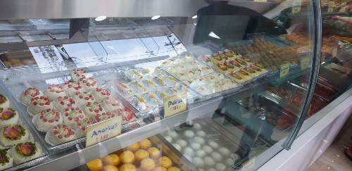 Turkish Baklava, Pakiza, Anarkali under one roof | Udaipur gets its biggest Sweet and Bakery outlet