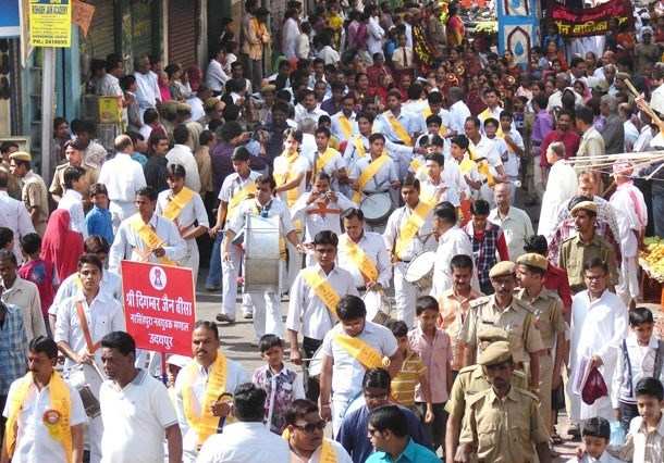 [Pics] Grand Procession on Mahaveer Jayanti