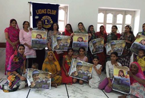 रकमपुरा गांव मे आंगनबाडी कार्यकर्ताओ एवं ग्रामीणो ने लिया संकल्प