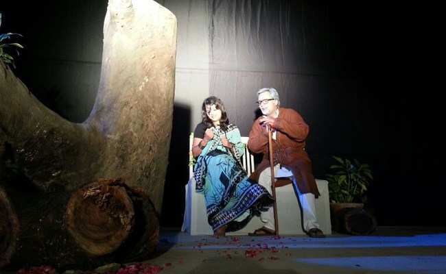 Rangaajali starts off with the play “Mann- Marichika”