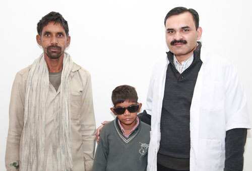 जन्म के आठ साल बाद पहली बार देखी दुनिया