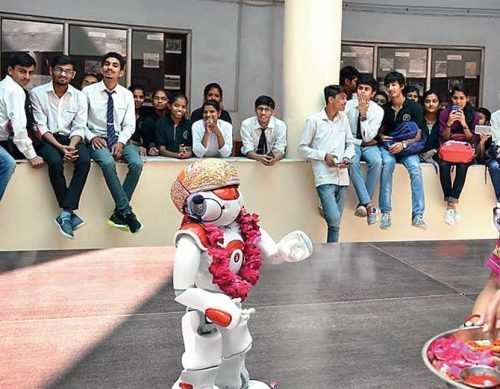French robot lands in Udaipur | Sings, dances, cooks