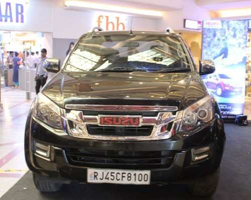 [Photos] Mahindra – Enfield – Isuzu – Honda – TVS – Toyota | Auto Show at Celebration Mall