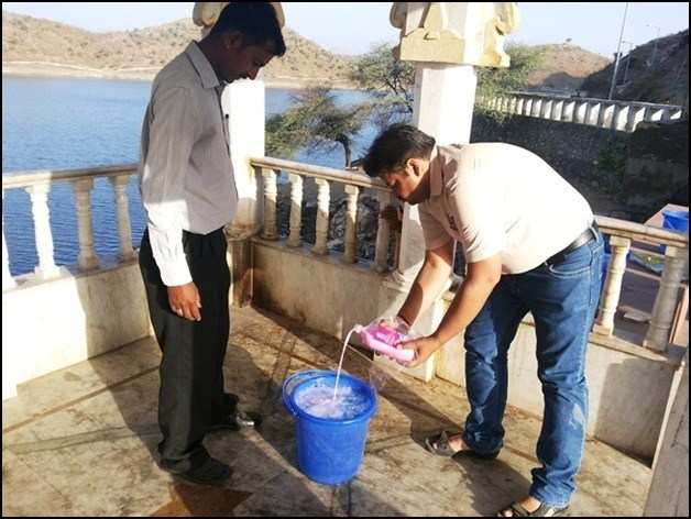 Big Bazaar conducts cleanliness drive at Lake Badi