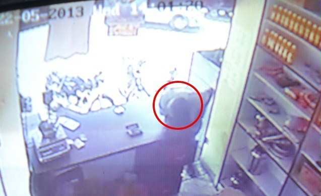 Rs. 20,000 stolen from Shop at Bohra Ganeshji