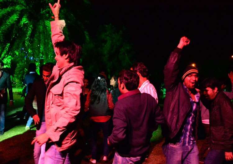 Udaipur revelers Welcome 2013 in a Grand Way