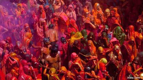 The many Colors & Traditions of Holi in India