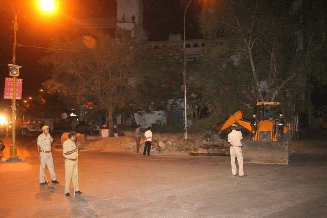 UMC conducts Late Night Demolition at Durga Nursery