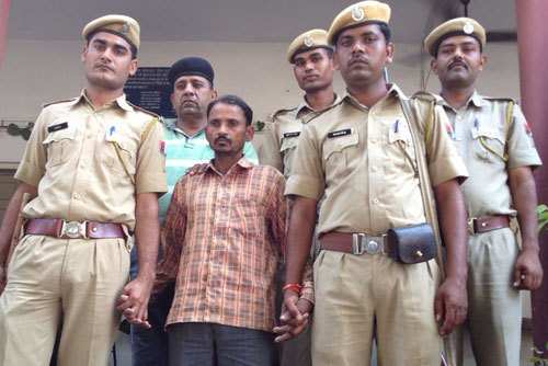 Weapon supplier from M.P arrested