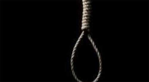 16 year old  girl commits suicide by hanging herself