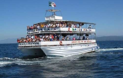 100 Seater Boat to Cruise in Lake Fatehsagar