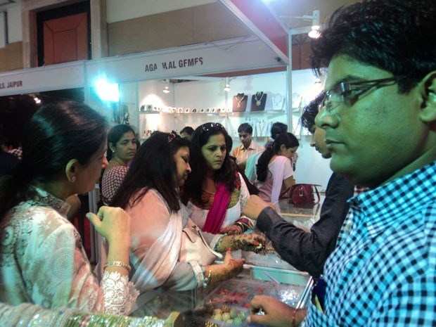 Jewelry Exhibition ends on a High note