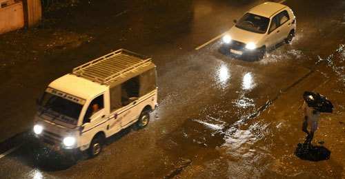 Sudden Rain drenches City, remains in dark for 2 Hours