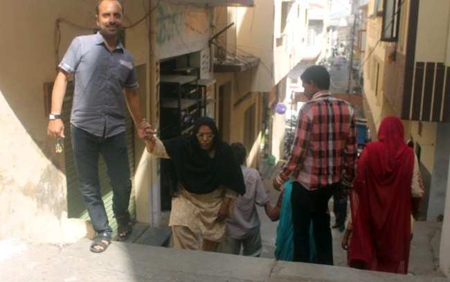 Voters face difficultly climbing 50 Stairs to polling booth