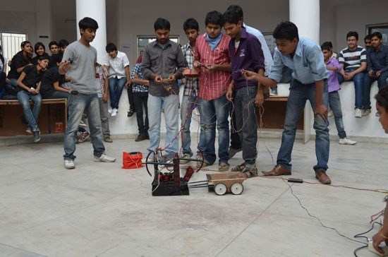 Techno students Dominate inter-college fest 'N-JineeRs'