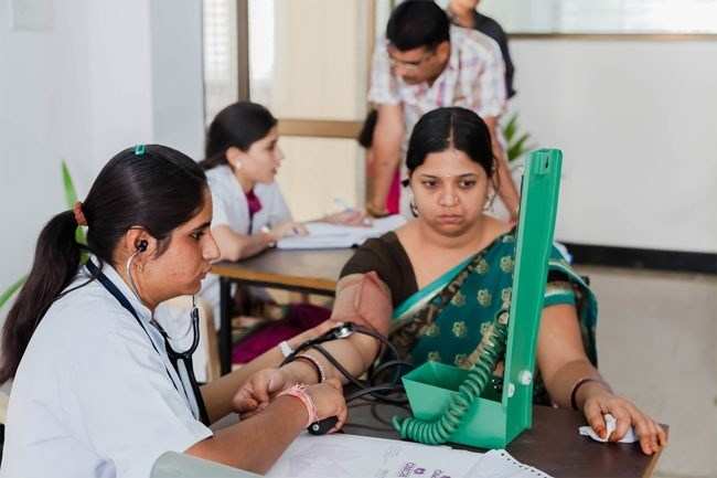 Geetanjali Medical Conducts Free Heart Check-up Camp
