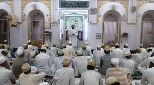 बोहरा समुदाय ने हर्षोल्लास से मनाई ईद, मुस्लिम समुदाय मनाएगा कल