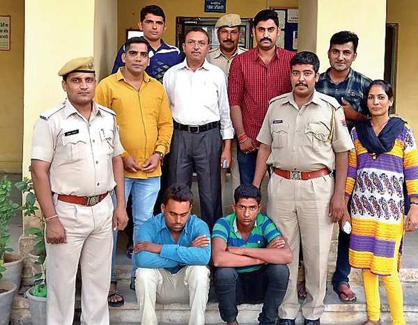 Two members of Inter-State gang arrested- Investigations still on
