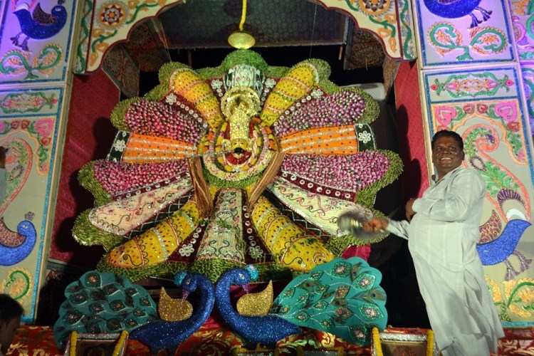 Devotees Mesmerize in Khatu Shyam Bhajan Sandhya