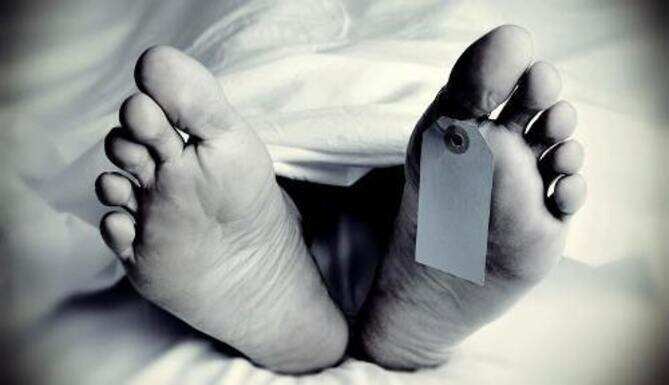 Man walks out of house in fear-Dies on road