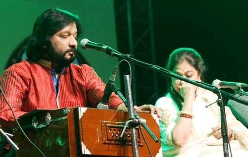 लेक फेस्टिवल की शाम गुलज़ार हुई रूप और सोनाली राठोड के नग्मों से