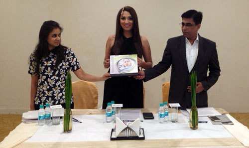 VJ & Model Pooja Misrra launches her Calender in Udaipur