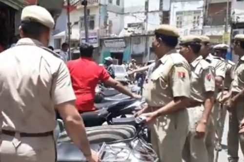 Anti-encroachment drive carried out at Dhanmandi, Nehru Bazaar
