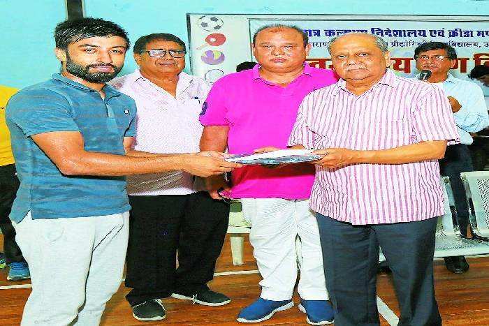 Udaipur youth wins Rajasthan State Ranking Badminton title
