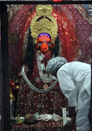 Navratri celebrations begin in Udaipur with religious fervor