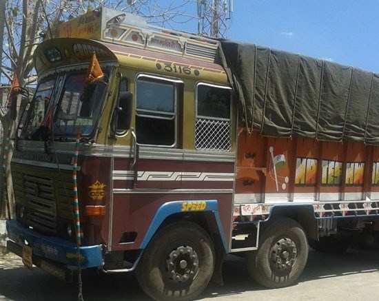 Police Seizes Truck with Illegal Liquor worth Rs.50 Lac