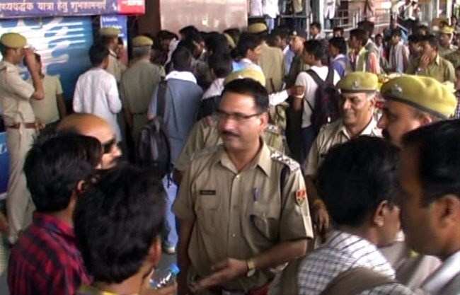 Train Delay: More than 100 students miss exam of Police Constable
