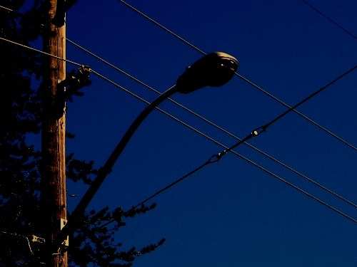 Road light company to be penalised for lights not repaired within 48 hours