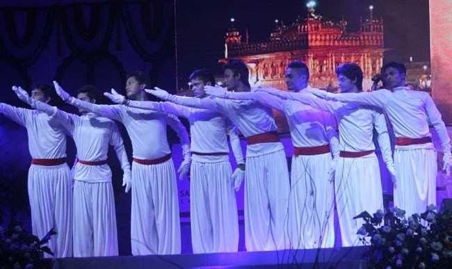 Spandan-2014: Patriotic and Devotional Performances enthrall audiences