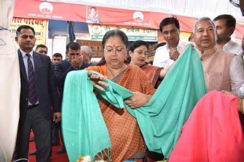 CM inaugurates Khaadi Mela at Bhandari Darshak Mandap