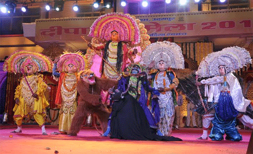 Folk Artists mesmerize all on 3rd Day of Deepawali Mela 2015