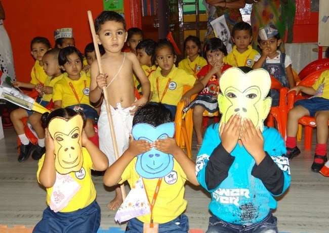 Tiny-Tots celebrate birth anniversary of Mahatma Gandhi and Lal Bahadur Shastri