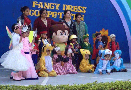 Parent’s Pride organizes Fancy Dress Competition