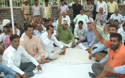 BJP leaders hold one day fasting in Udaipur today