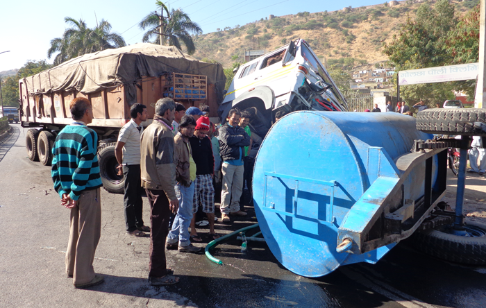 Truck Trailer Hits Municipal Council's Water Tanker