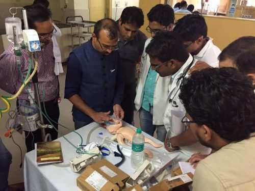 Dr Mahendra Jain conducts workshop on CPAP and ABG