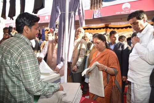 CM inaugurates Khaadi Mela at Bhandari Darshak Mandap