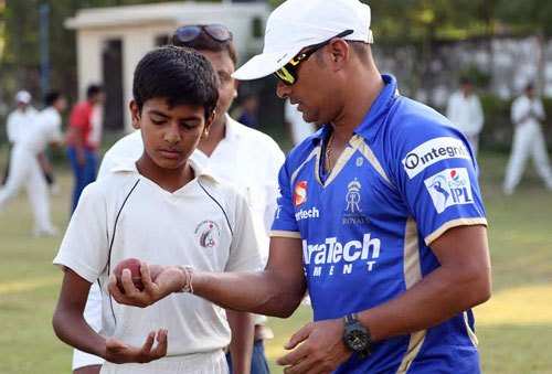 Rajasthan Royal’s Praveen Tambe meets Young Cricketers of Udaipur